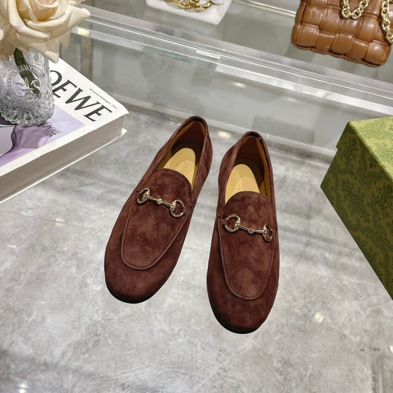 G*u*i leather shoes